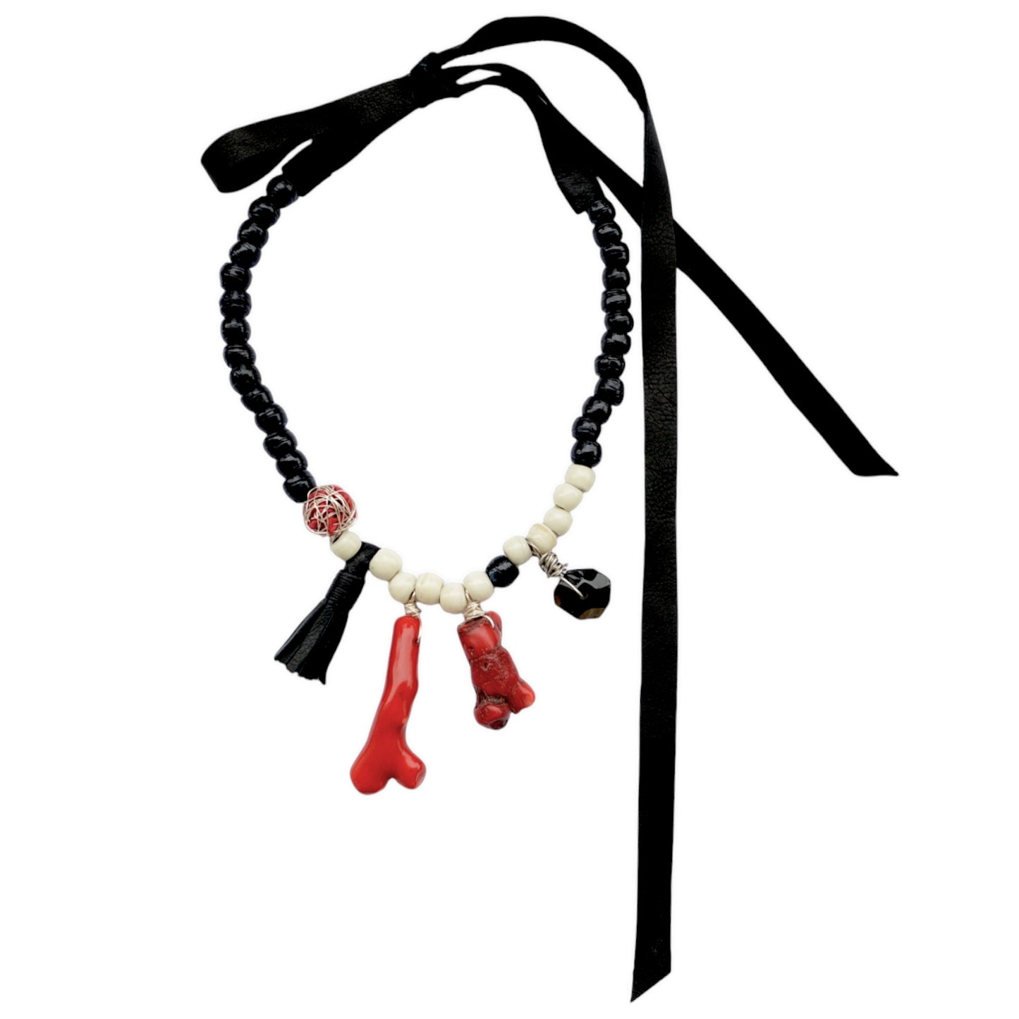 Mercan Taşlı Deri Kolye