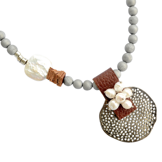 İnci ve Mat Pirit Taşlı Kolye