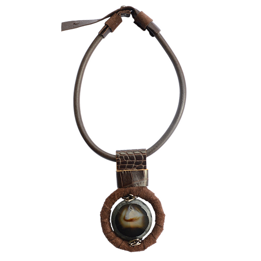 Akik Taşlı Kahverengi Deri Kolye