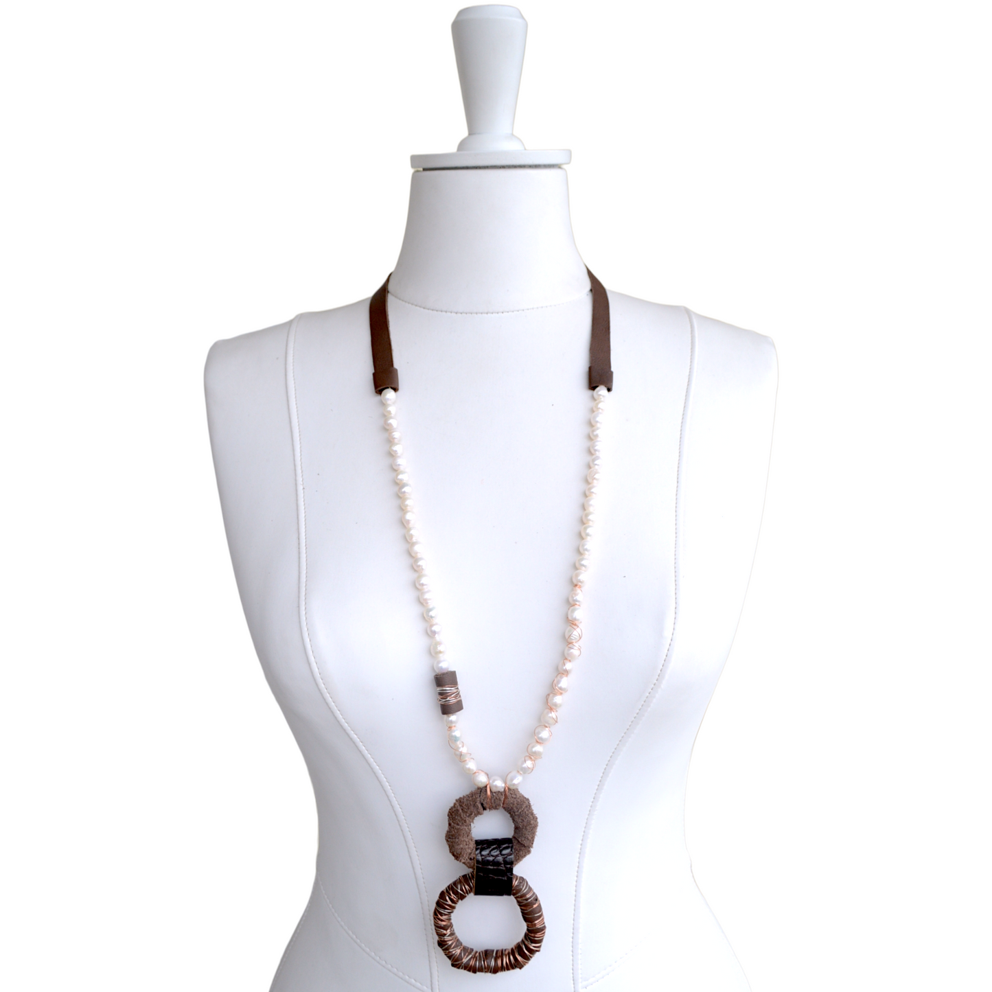 Kahverengi Derili İnci Kolye