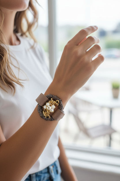 İncili Deri Bileklik