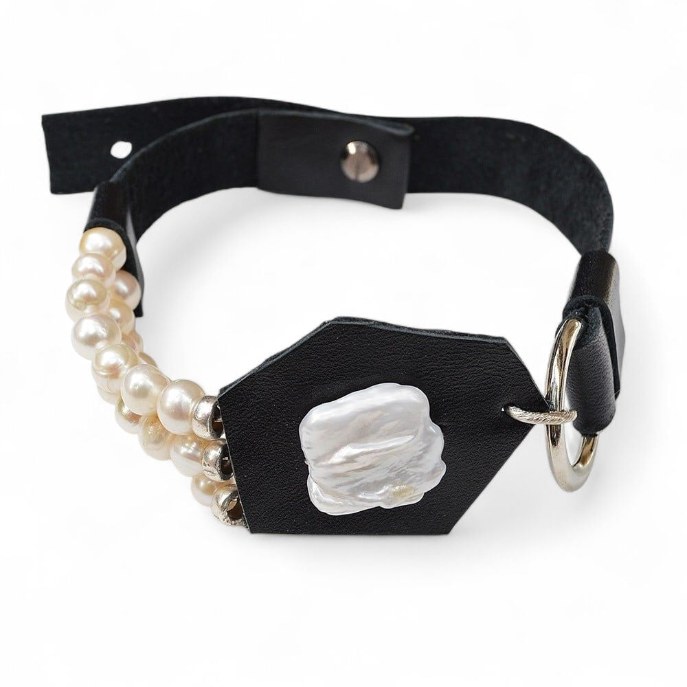 Barok İncili Siyah Deri Tasma