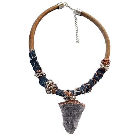 Ametist Taşlı Denim Detaylı Deri Kolye